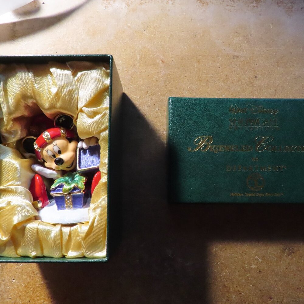 Disney / Dept. 56 Bejeweled Collection - "Merry Christmas from Mickey" Figure